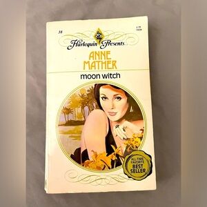 Moon  Witch -Anne Mather